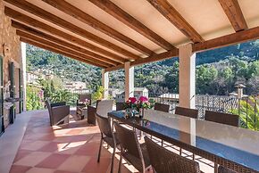 Circe in Fornalutx With 4 Bedrooms and 4 Bathrooms