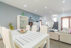 Casa Holganza in Maria de la Salut