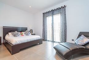 Casa Holganza in Maria de la Salut