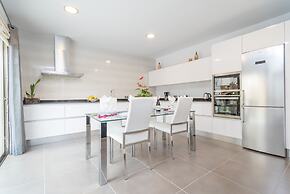 Casa Holganza in Maria de la Salut