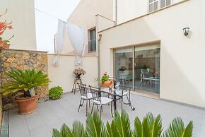 Casa Holganza in Maria de la Salut