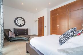 Casa Holganza in Maria de la Salut