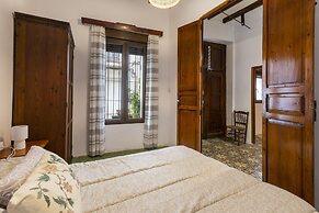 Casc Antic in Javea With 2 Bedrooms and 1 Bathrooms