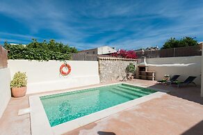 Pegaso in Campanet With 4 Bedrooms and 2 Bathrooms