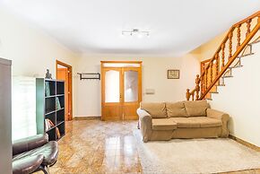 Pegaso in Campanet With 4 Bedrooms and 2 Bathrooms