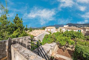 Pegaso in Campanet With 4 Bedrooms and 2 Bathrooms