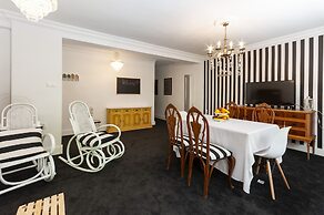 Samba in Gandia With 3 Bedrooms and 1 Bathrooms