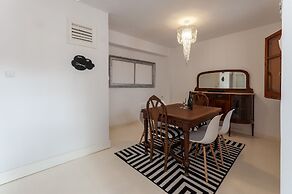 Samba in Gandia With 3 Bedrooms and 1 Bathrooms