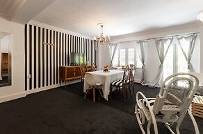 Samba in Gandia With 3 Bedrooms and 1 Bathrooms
