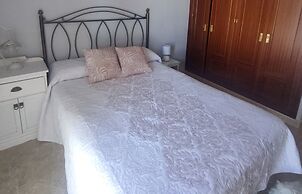 Playamar in Cadiz With 3 Bedrooms and 1 Bathrooms