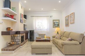 Unio 36 in Ariany With 4 Bedrooms and 2 Bathrooms