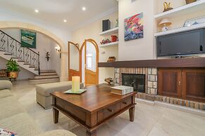 Unio 36 in Ariany With 4 Bedrooms and 2 Bathrooms