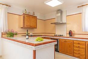 Unio 36 in Ariany With 4 Bedrooms and 2 Bathrooms