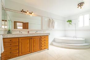 Unio 36 in Ariany With 4 Bedrooms and 2 Bathrooms