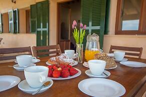 S Estacio in Muro With 4 Bedrooms and 2 Bathrooms