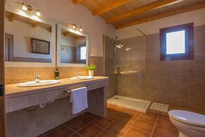 S Estacio in Muro With 4 Bedrooms and 2 Bathrooms