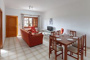 Secreto in Oliva With 3 Bedrooms and 1 Bathrooms