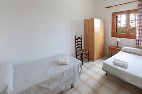 Secreto in Oliva With 3 Bedrooms and 1 Bathrooms