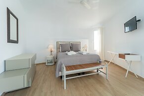 Villa Gaudina in Sant Llu s