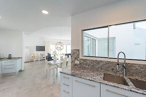 Villa Gaudina in Sant Llu s