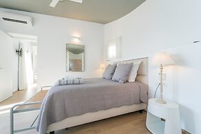 Villa Gaudina in Sant Llu s