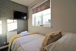 Chapelhall House - Airdrie