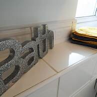 Brambling House - Carnbroe