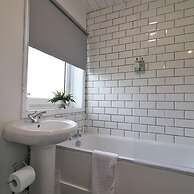 Caldercruix House - Airdrie