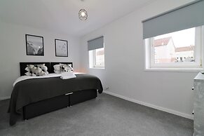 Caldercruix House - Airdrie