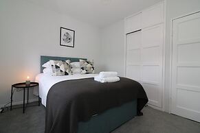 Caldercruix House - Airdrie