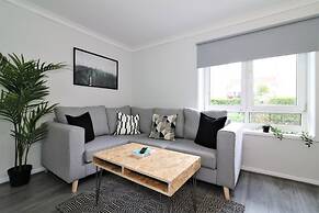 Caldercruix House - Airdrie