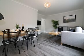 Caldercruix House - Airdrie