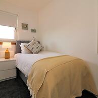 Moore View - Hamilton