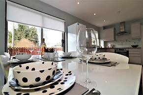 Moore View - Hamilton