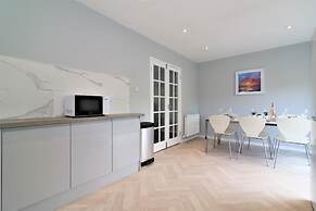 Moore View - Hamilton