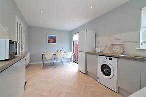 Moore View - Hamilton