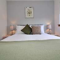 Moore View - Hamilton