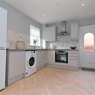 Moore View - Hamilton