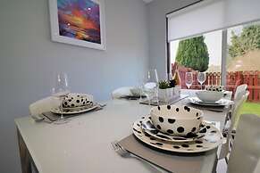 Moore View - Hamilton