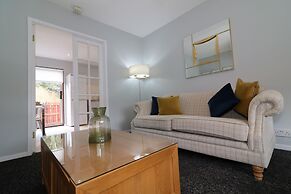 Moore View - Hamilton