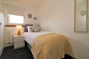 Moore View - Hamilton