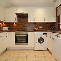 Barons Court - Paisley