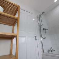 Barons Court - Paisley