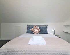 Barons Court - Paisley