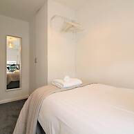 Barons Court - Paisley