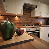 Barons Court - Paisley