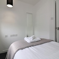 Barons Court - Paisley