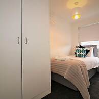 Barons Court - Paisley