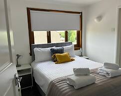 Barons Court - Paisley