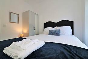 No 9 Bonnet Apartments - 3 Bed